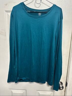 Aventura Teal Scoop Neck Long-Sleeve Top
